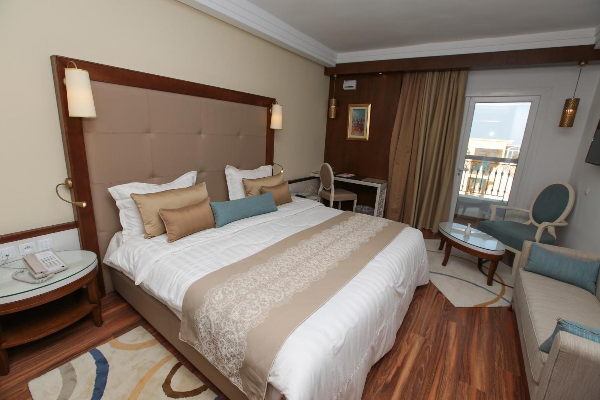 Single Room with Balcony and City View,1278085204:JPEG